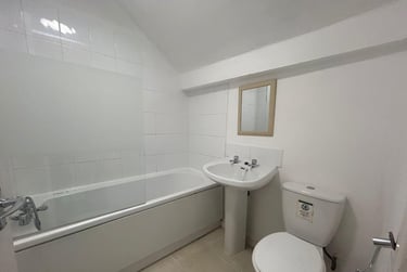 2 bed flat, 2 Lockyer Road,, Peverell, Plymouth, PL34RL - Image 3
